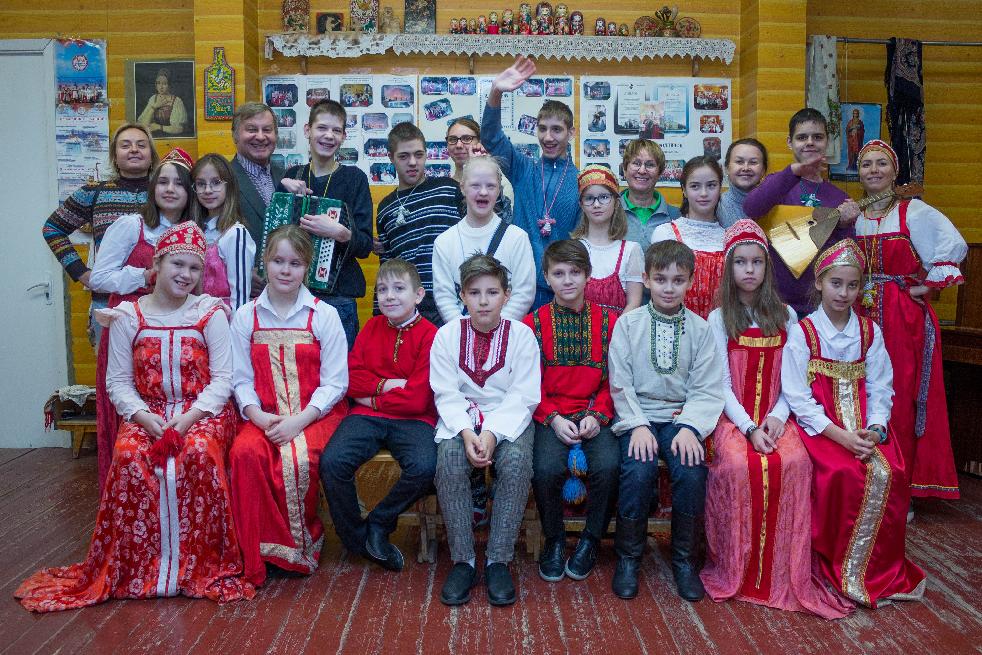 Поездка на концерт фольклорного ансамбля "Родничок"